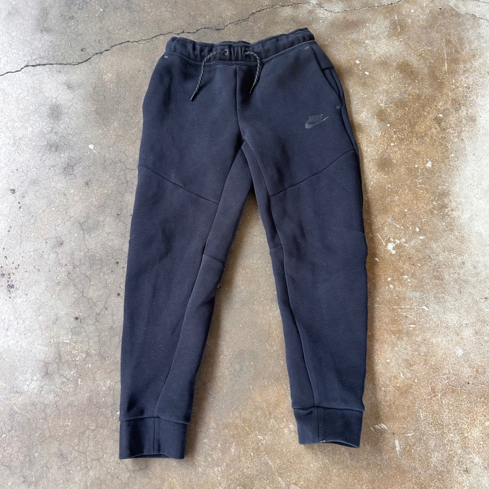 Nike Tech Fleece Joggers Kids Size M Black Excellent Athletic Sweatpants